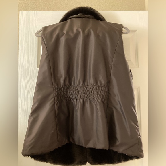 Liz Claiborne Brown Reversible Faux Fur Vest - Brown - Picture 7 of 9